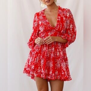 SELFIE LESLIE
Laney Cutout Back Ruffle Detail Floral Dress Red size medium